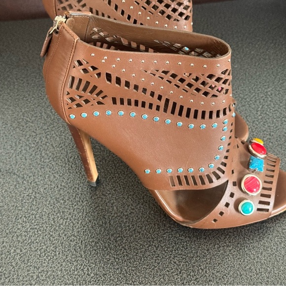 Authentic Gucci Brown Western Heeled Boots with Colorful Accents Perfect For U! - Picture 2 of 8